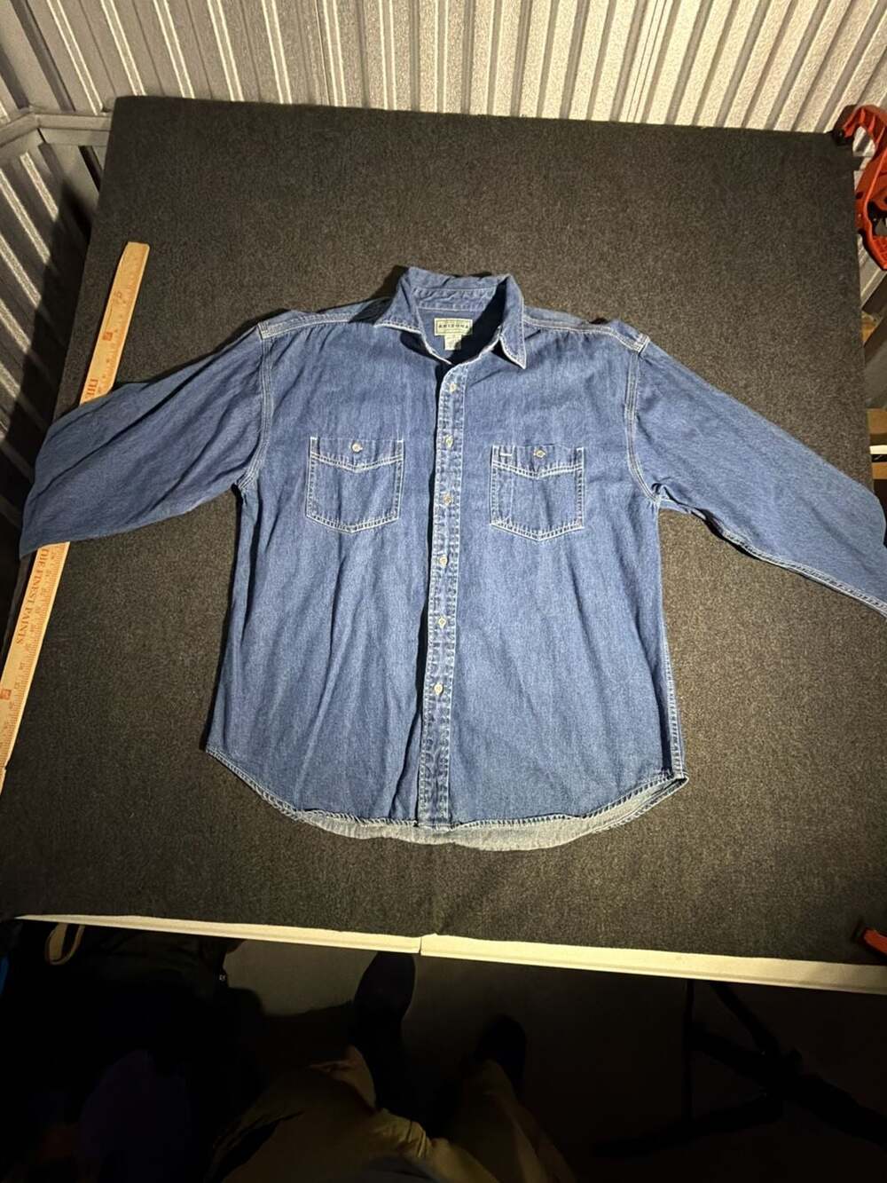 Arizona Jean Company Vintage Long Sleeve Denim Button Down Shirt 13-0178